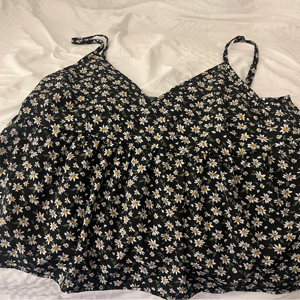 SHEIN Black and White Camisole Blouse cropped and super light!!
